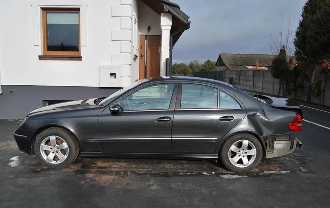 Mercedes-Benz Klasa E cena 7900 przebieg: 320986, rok produkcji 2004 z Zamość małe 29